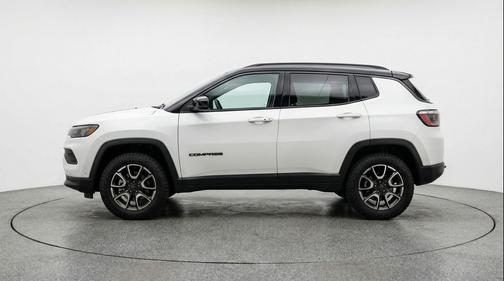 Bright White Clearcoat 2025 Jeep Compass Trailhawk