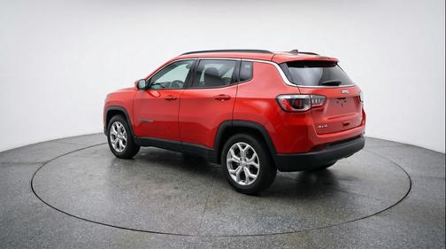 Red Hot Pearlcoat 2025 Jeep Compass Latitude