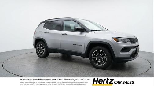 Silver Zynith Metallic Clearcoat 2025 Jeep Compass Trailhawk
