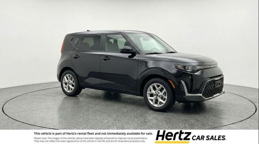 Fusion Black 2025 Kia Soul LX