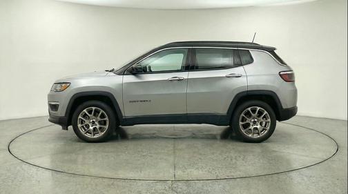 Silver Zynith Metallic Clearcoat 2025 Jeep Compass Limited