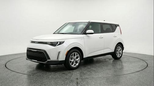 Snow White Pearl 2025 Kia Soul LX