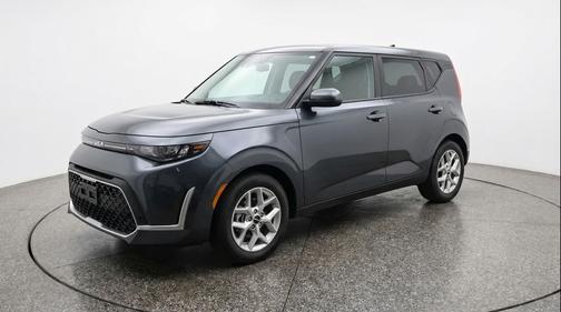Gravity Gray 2025 Kia Soul LX