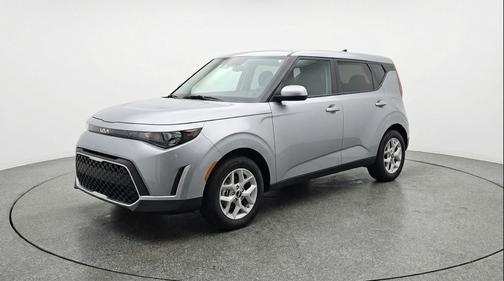 Steel Gray 2025 Kia Soul LX