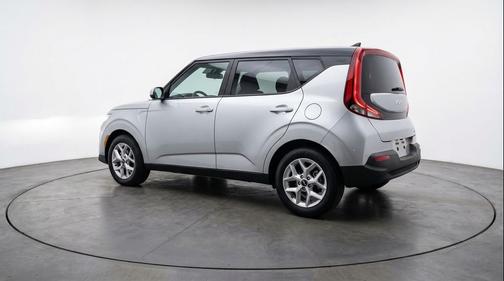 Steel Gray 2025 Kia Soul LX