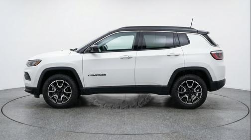 Bright White Clearcoat 2025 Jeep Compass Trailhawk
