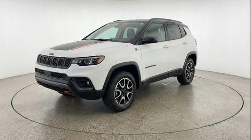 Bright White Clearcoat 2025 Jeep Compass Trailhawk
