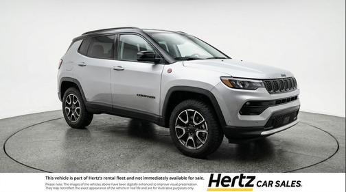 Silver Zynith Metallic Clearcoat 2025 Jeep Compass Trailhawk