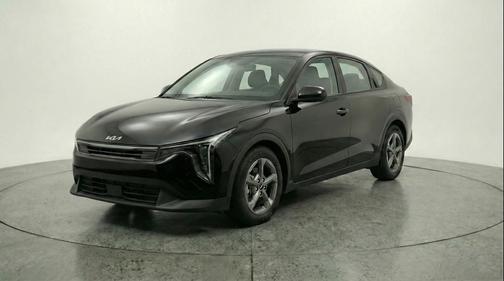 Aurora Black Pearl 2025 Kia K4 LXS