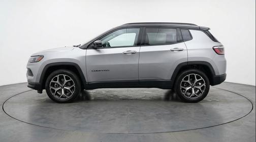 Silver Zynith Metallic Clearcoat 2025 Jeep Compass Limited
