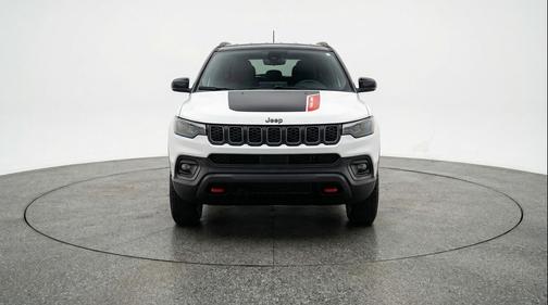 Bright White Clearcoat 2025 Jeep Compass Trailhawk