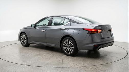 Gun Metallic 2025 Nissan Altima SV FWD