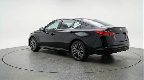 Super Black 2025 Nissan Altima SV FWD