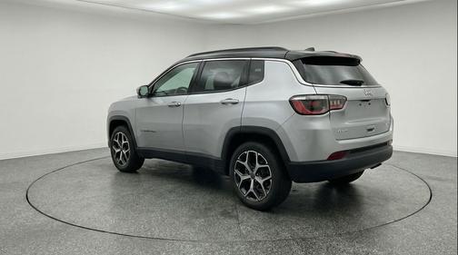 Silver Zynith Metallic Clearcoat 2025 Jeep Compass Limited