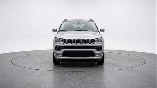 Silver Zynith Metallic Clearcoat 2025 Jeep Compass Limited