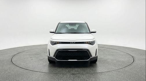 Snow White Pearl 2025 Kia Soul LX