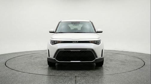 Snow White Pearl 2025 Kia Soul LX