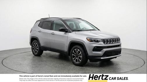 Silver Zynith Metallic Clearcoat 2025 Jeep Compass Trailhawk