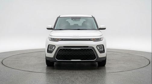 Snow White Pearl 2025 Kia Soul LX