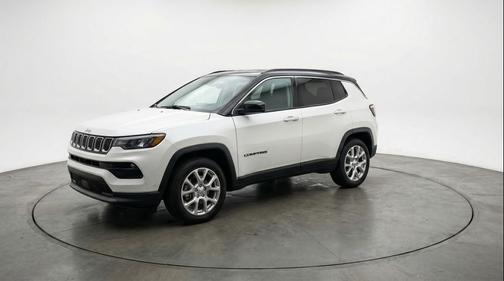 Bright White Clearcoat 2025 Jeep Compass Limited