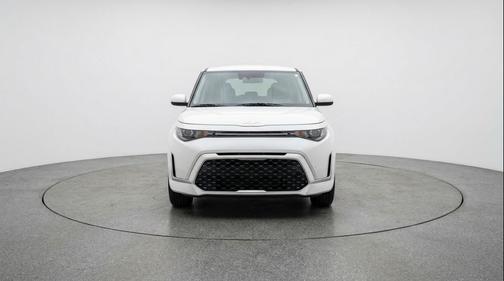 Snow White Pearl 2025 Kia Soul LX