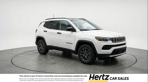 Bright White Clearcoat 2025 Jeep Compass Trailhawk