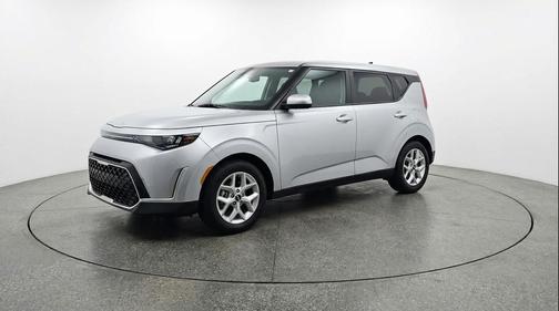 Steel Gray 2025 Kia Soul LX