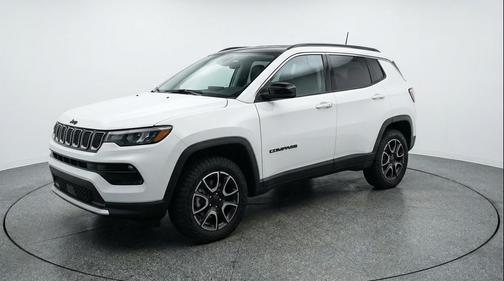 Bright White Clearcoat 2025 Jeep Compass Trailhawk