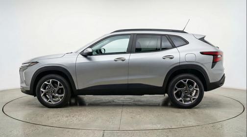 Sterling Gray Metallic 2025 Chevrolet Trax LT