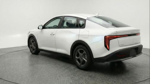 Snow White Pearl 2025 Kia K4 LXS