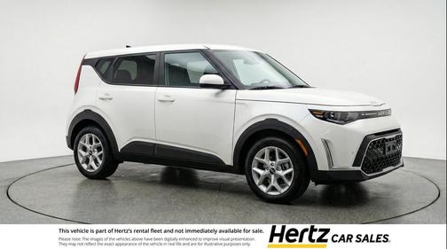 Snow White Pearl 2025 Kia Soul LX