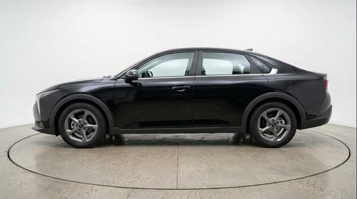 Aurora Black Pearl 2025 Kia K4 LXS