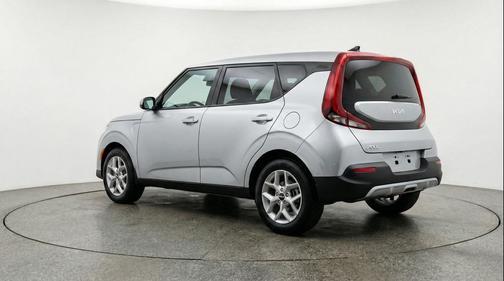 Steel Gray 2025 Kia Soul LX