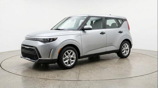 Steel Gray 2025 Kia Soul LX