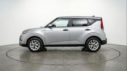 Steel Gray 2025 Kia Soul LX