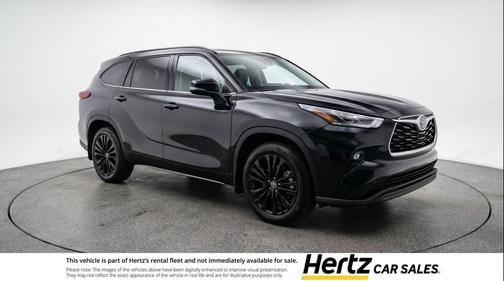 Midnight Black Metallic 2025 Toyota Highlander LE