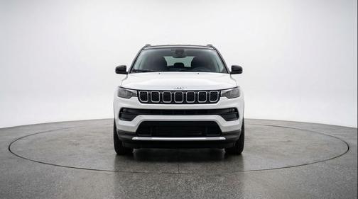 Bright White Clearcoat 2025 Jeep Compass Limited