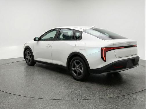 Snow White Pearl 2025 Kia K4 LXS