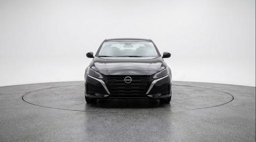 Super Black 2025 Nissan Altima SV FWD
