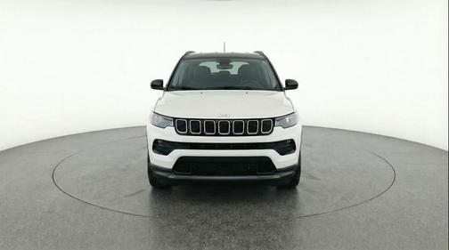 Bright White Clearcoat 2025 Jeep Compass Limited