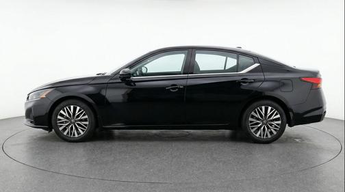 Super Black 2025 Nissan Altima SV FWD