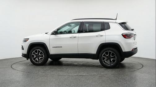 Bright White Clearcoat 2025 Jeep Compass Trailhawk