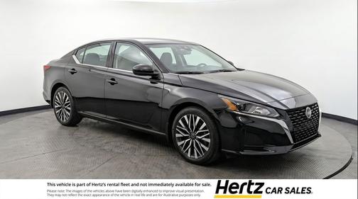 Super Black 2025 Nissan Altima SV FWD
