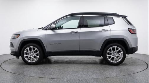 Silver Zynith Metallic Clearcoat 2025 Jeep Compass Limited