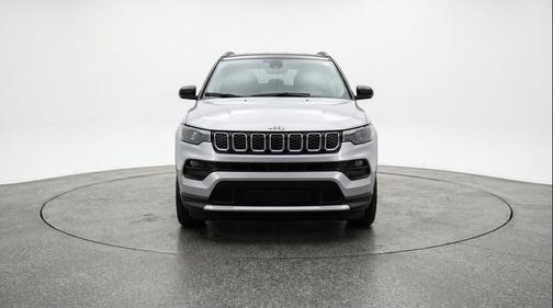 Silver Zynith Metallic Clearcoat 2025 Jeep Compass Limited