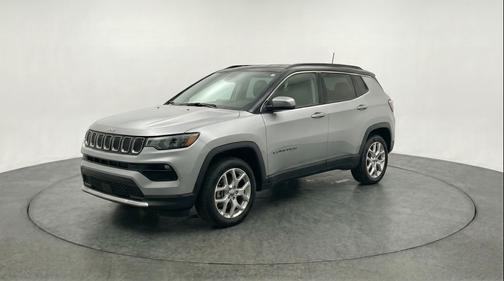 Silver Zynith Metallic Clearcoat 2025 Jeep Compass Limited