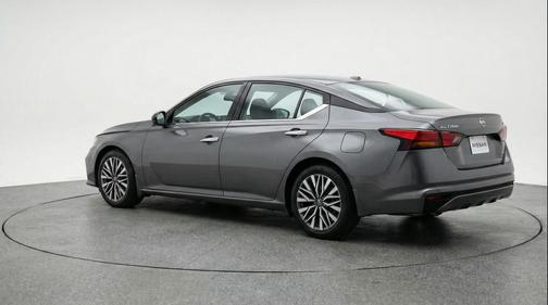 Gun Metallic 2025 Nissan Altima SV FWD