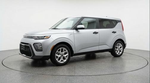 Steel Gray 2025 Kia Soul LX
