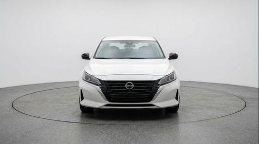 Glacier White 2025 Nissan Altima SV FWD