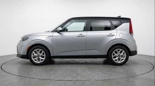 Steel Gray 2025 Kia Soul LX